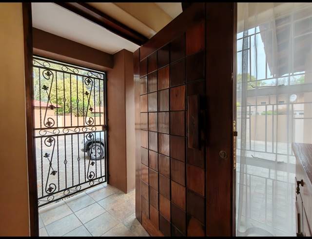 3 BEDROOM TOWNHOUSE FOR SALE IN THREE RIVERS PROPER